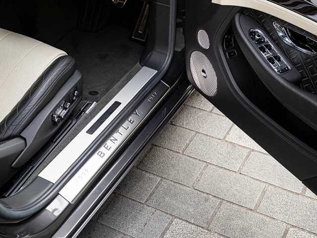 39:Bentley Continental GT W12, Coupe, Anthracite, Jack Barclay