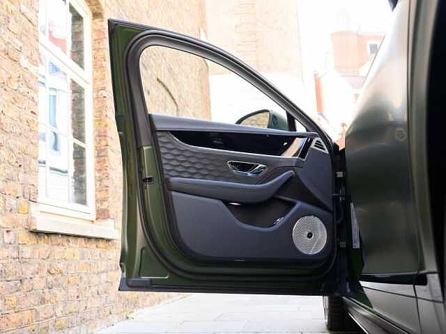 46:Bentley Flying Spur Speed First Edition V8 Hybrid, Saloon, British Racing Green IV Satin, Jack Barclay