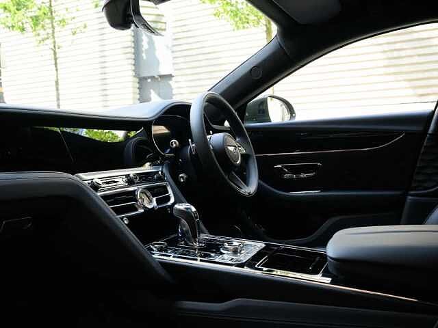 28:Bentley Flying Spur Speed First Edition V8 Hybrid, Saloon, British Racing Green IV Satin, Jack Barclay